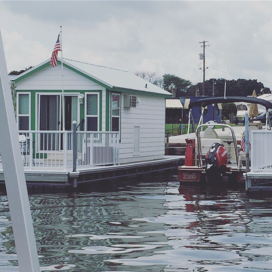#houseboats #hailmary #riverliving