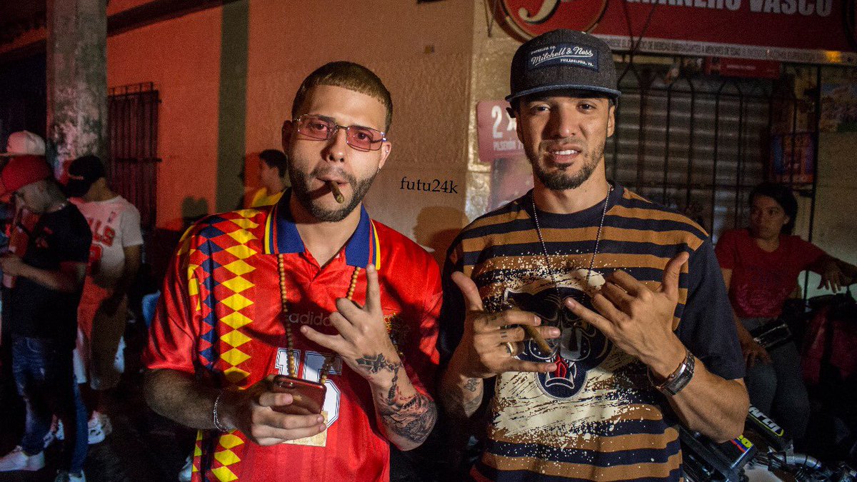Galindoagain's tweet photo. Con mi bro @ryvaz #Realtad es lo que somos y no todos lo son!! 👀💯 de los creadores de #DeAbajo vienen muchos atentados musicales por ahi... #FukFakeMusic #TeamFavo #FlowFuturama 📸📸 @futuristico24k https://t.co/dF1695eKl4
