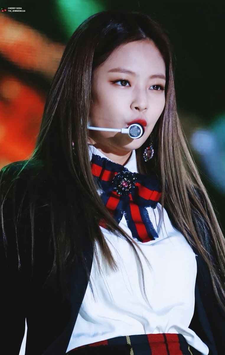4. The Gucci Brooch or the Jennie brooch Just months after debut and Jennie was making waves with her MMA outfit with the brooch gaining a lot of attention.