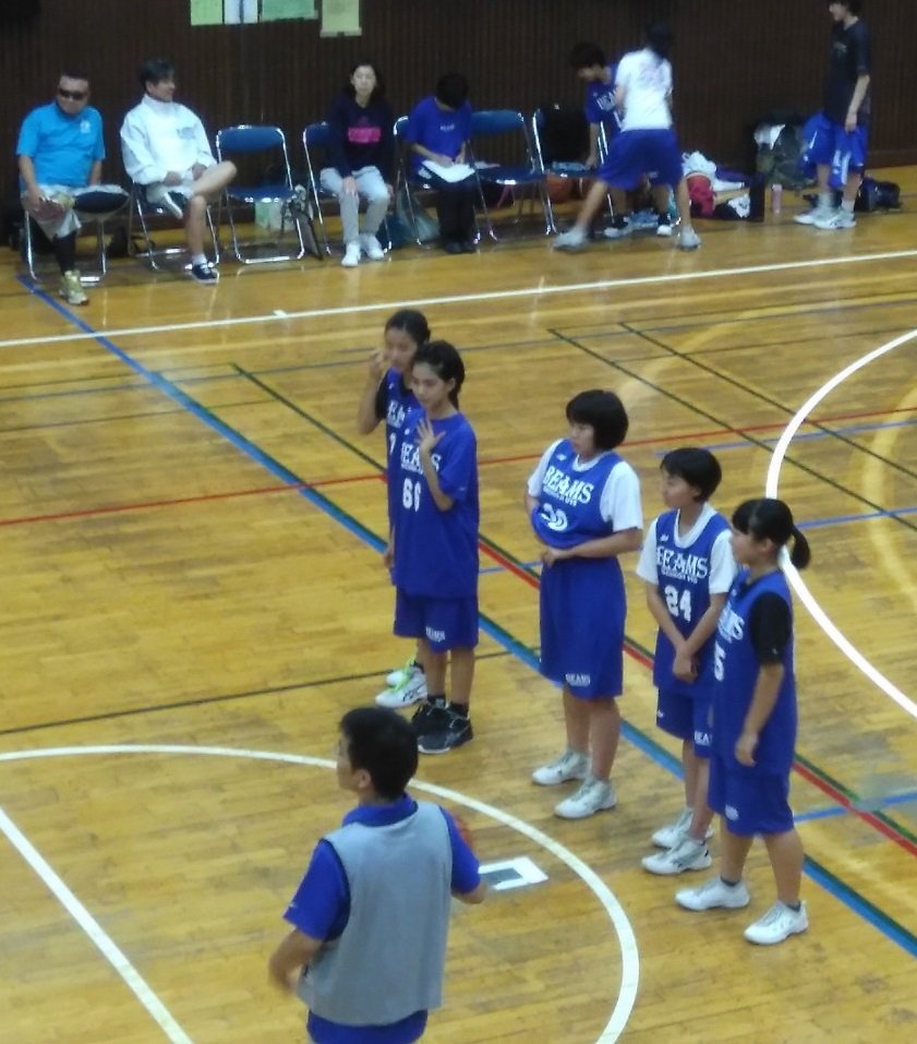 802beamsu15's tweet photo. 恒例となった練習試合

昨日も八王子一中で19:00～おこなわれました
お揃いのTシャツ、ビブスでさらに一体感が増した感じがします

みんな頑張っていました！ https://t.co/VcnuqNiKdy