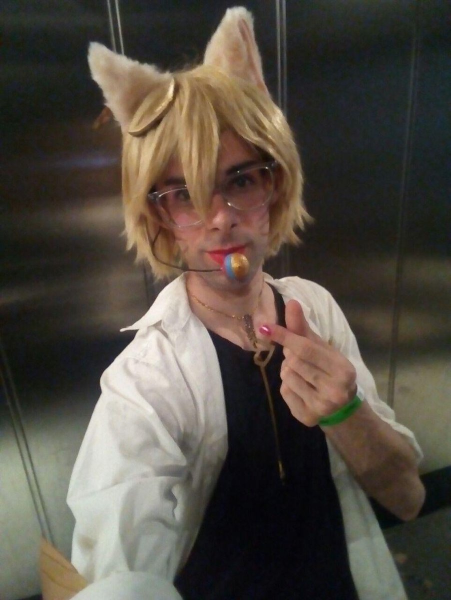 PabloArielKey's tweet photo. Primeras selfis de #ahri #kda #LeagueOfLegends #Arielkey #COSPLAY #genderbender https://t.co/GbE2dOFV9Q