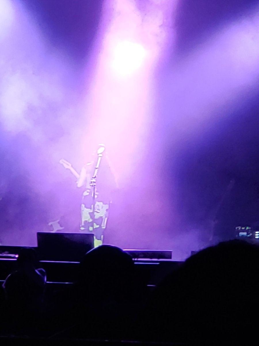 tyestes's tweet photo. #EssenceFest #H.E.R https://t.co/JvgtAc6WXN