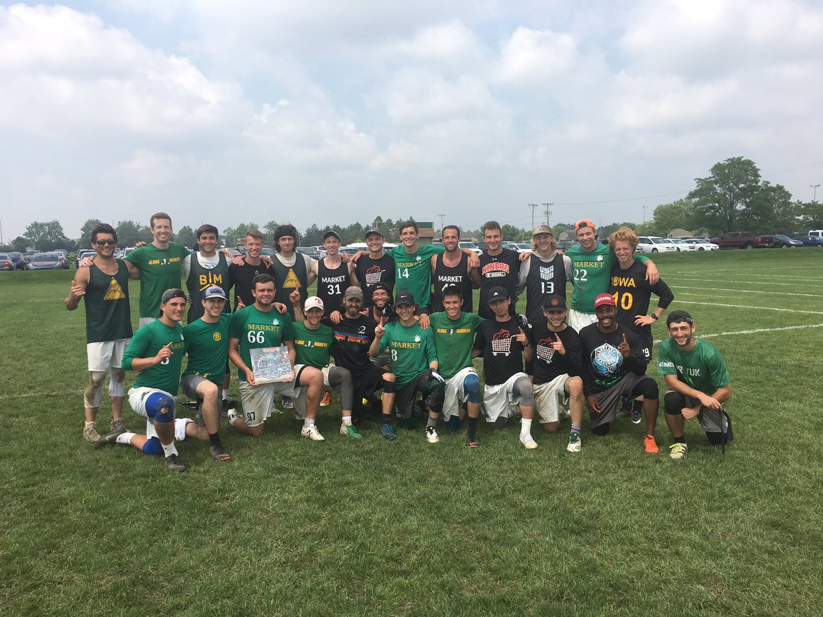 Congrats to our 2019 champions <a href="/HybridUltimate/">Hybrid Ultimate</a> and @blackmarketulti ! Each went home with an authentic Motown record for their efforts
