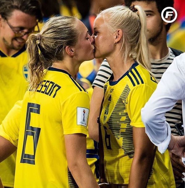 grizzly22s's tweet image. the best world cup of my life