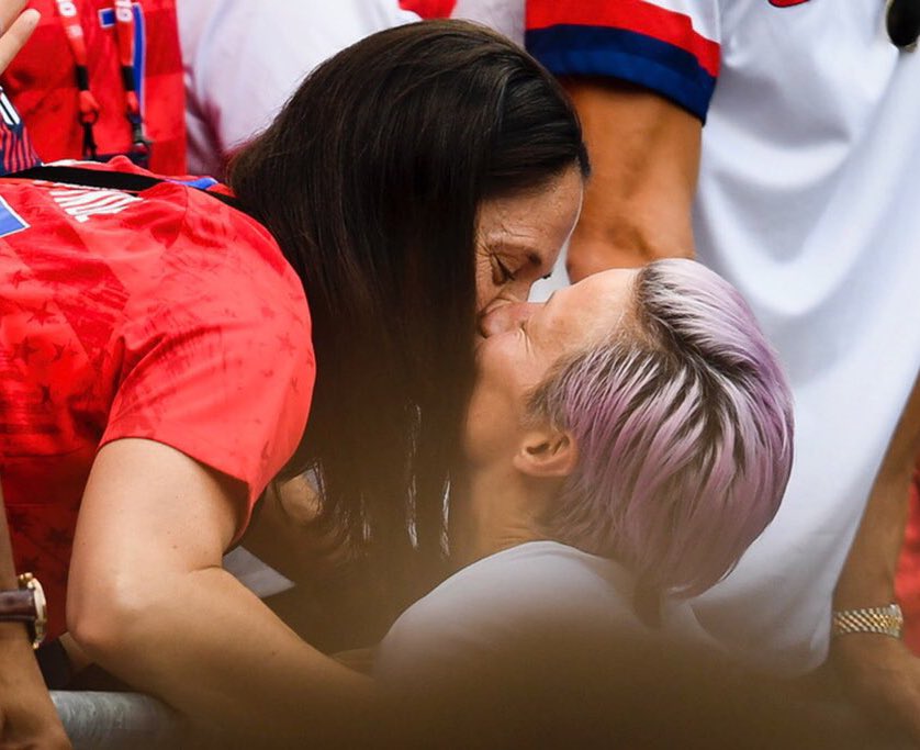 grizzly22s's tweet image. the best world cup of my life