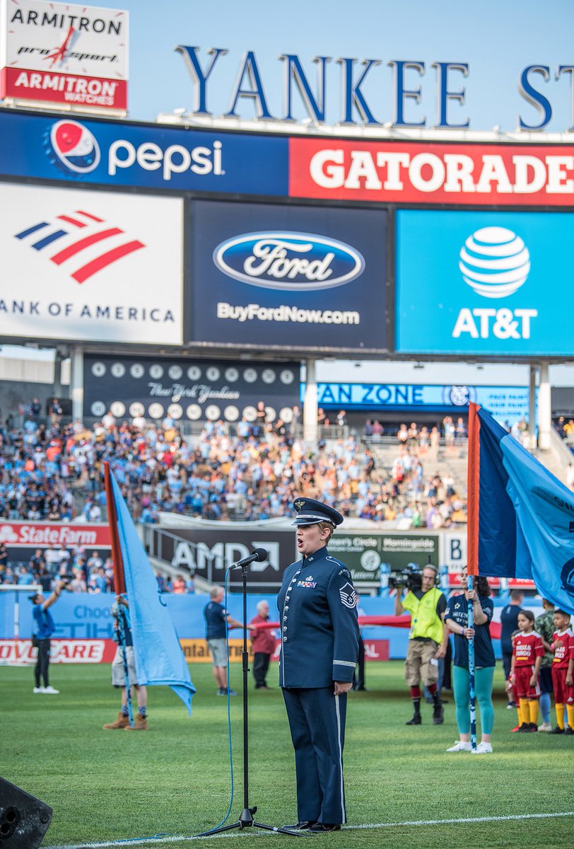 USAFBand's tweet photo. MSgt Mandy Harper sings the #nationalanthem during #MilitaryAppreciation night @NYCFC @DoD_Outreach @usairforce #newyorkcity #afbands #singingsergeants https://t.co/a2gsMdV400