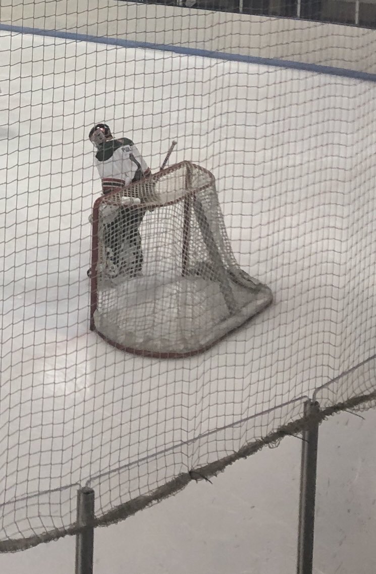 warriors_b1's tweet photo. Happy Birthday to one of our rubber stopping goalies @AlexPauls3!! Have a good one!! https://t.co/IDJBPbGewf