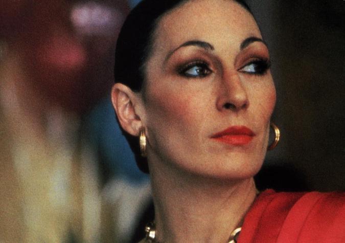 Happy Birthday to Anjelica Huston 
