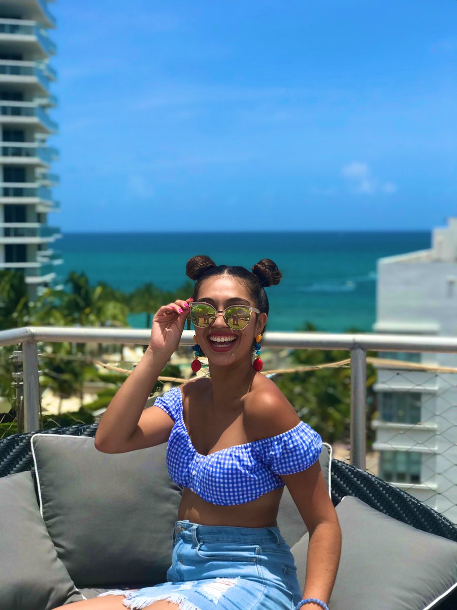 itsFloBabeey's tweet photo. Gozándose la vida como es 💙 https://t.co/3H9v6TgGOM