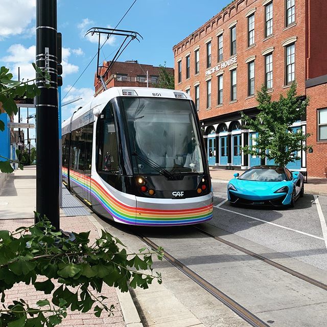 jdherder's tweet photo. ❤️#kcmo #kcstreetcar #mclaren https://t.co/4vZZGlC6p6