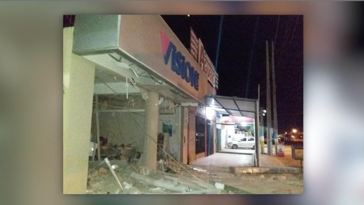 MacBookus's tweet image. Un muerto tras violento asalto a un banco en San Pedro en el norte de Paraguay dlvr.it/R7zmKZ