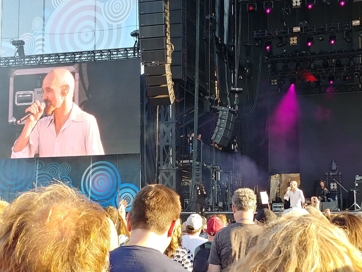 Loved loved loved <a href="/wearejames/">James</a> at <a href="/ottawabluesfest/">Ottawa Bluesfest</a>! Great show and fab dancing <a href="/RealTimBooth/">Tim Booth</a>