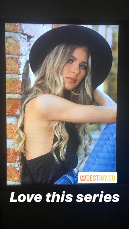 tonihunter3's tweet photo. Contact @LuckettSeniors for your Sr pics and mention @DcDetillier !!!!! #srrep #dths #2020SR #1stdaugther #notreadyforthis https://t.co/XXnaZtQPS5