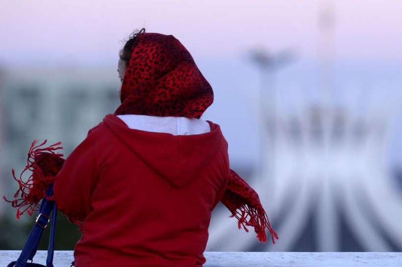 correio's tweet photo. Dia mais frio dos últimos dois anos marca o domingo na capital federal
https://t.co/FOweCbeniI https://t.co/PLs6bC0A2V
