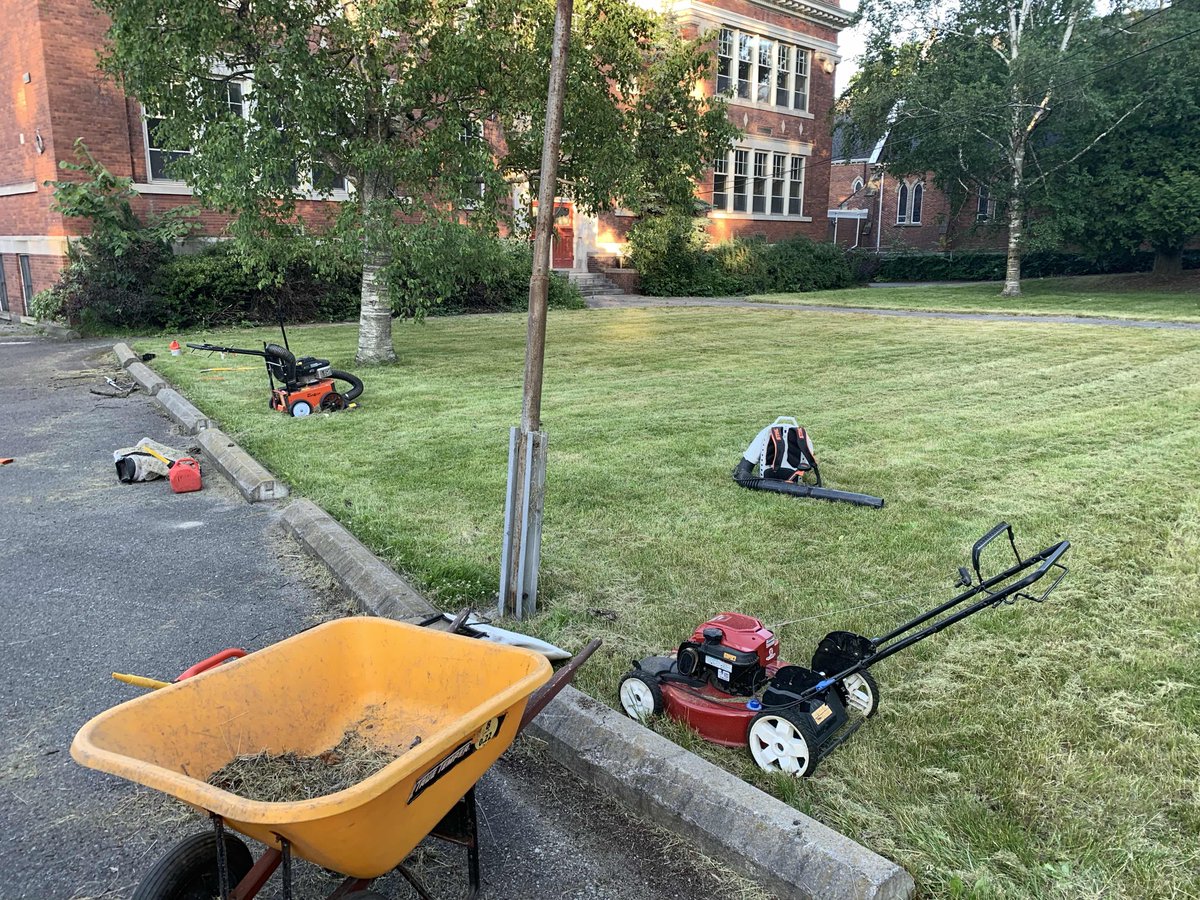 FirstResponseLS's tweet image. This Sunday we got started on cleaning up the old Central School on pine St. It’s exciting for us to be returning it to its former glory!