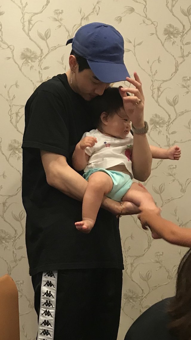   @mtuan93 with his nieces 