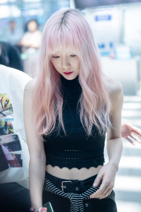 [PHOTO] 190705 Taeyeon @ Incheon Airport (heading to Hongkong) D-7-xCCUcAI6AKu?format=jpg&name=small