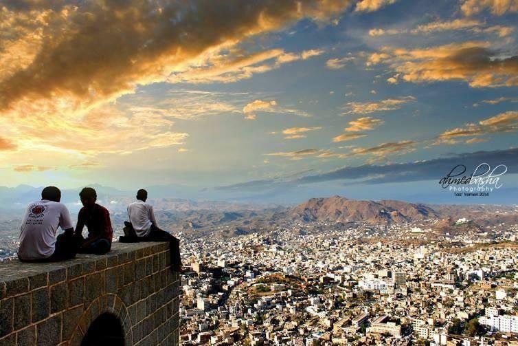 YEMEN1_1's tweet photo. ياسحابه بلغيهم شوقنا عدا السحاب
ياسحابه بلغيهم ماتحملنا الغياب

مدينة تعز ❤️

#تعز #اليمن 
🇾🇪🇾🇪🇾🇪🇾🇪🇾🇪 https://t.co/UhcisT2pBb