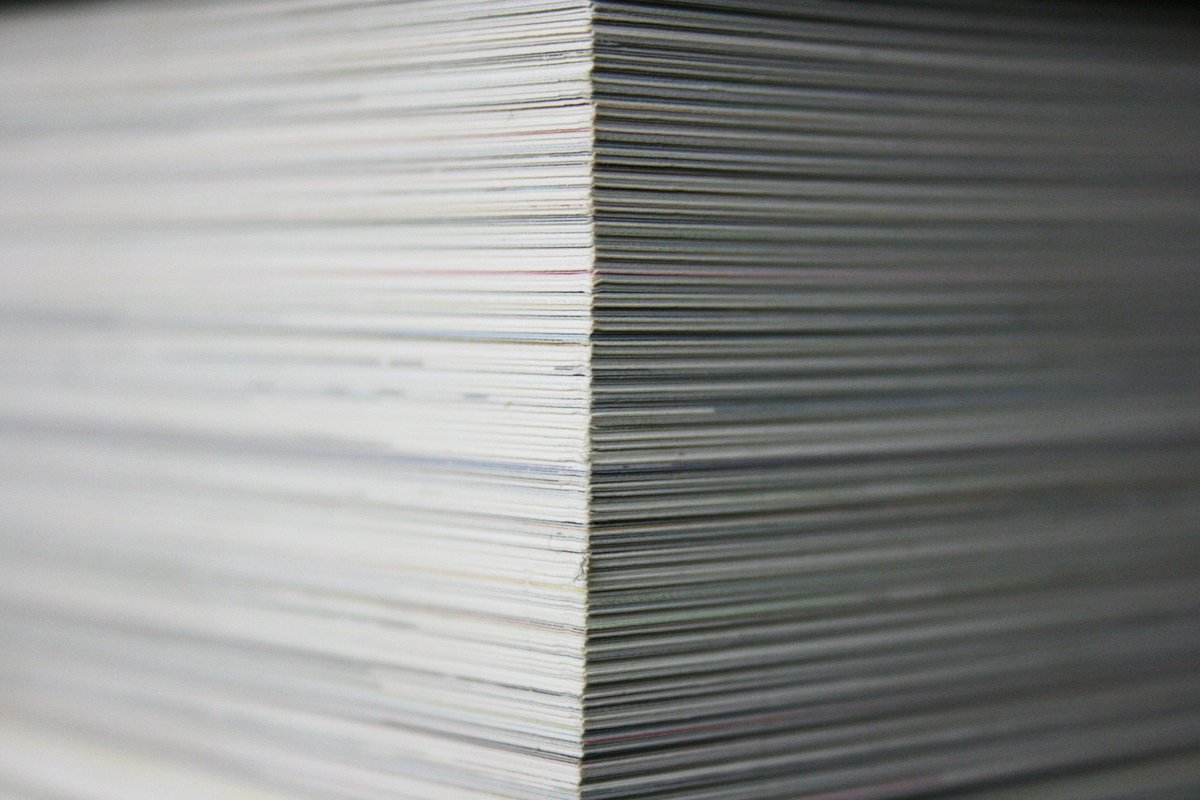 Bilderdruck-, Natur- und Feinpapier 📄 ... eine Übersicht und Tipps für die Verwendung der verschiedenen #Papiersorten findet ihr in diesem interessanten Beitrag. 😃 bit.ly/2YFL5OG