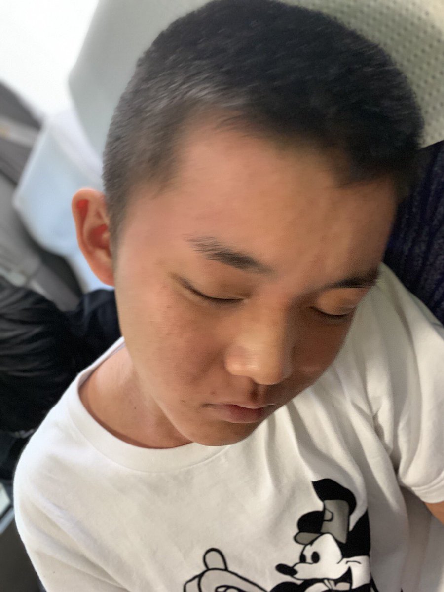 帰りはみんなお疲れのようでした。

今回の試合を通して見つけた課題点を克服し、来年度優勝して全国大会出場できることを願っています！