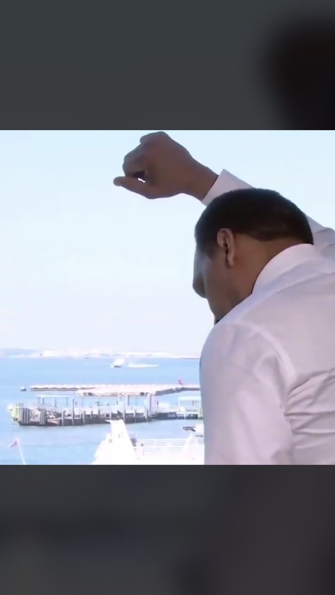 Kawhi not signing pisses me off cause there was no point in trading Moe I’m sad