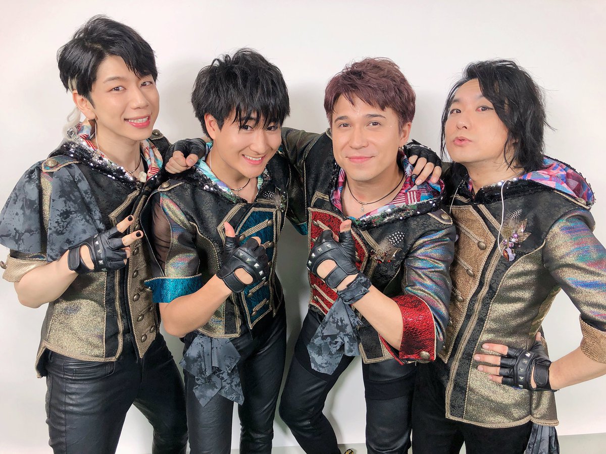 にじめん編集部 在 Twitter 上 この日のこと 絶対一生忘れない アイナナ 2nd Live Reunion 総勢16名の豪華声優 陣によるライブイベント写真 ツイートまとめ ユニットの枠を超えた仲良しショットも T Co Ovagq9snoj T Co 6bgy79xsoa Twitter