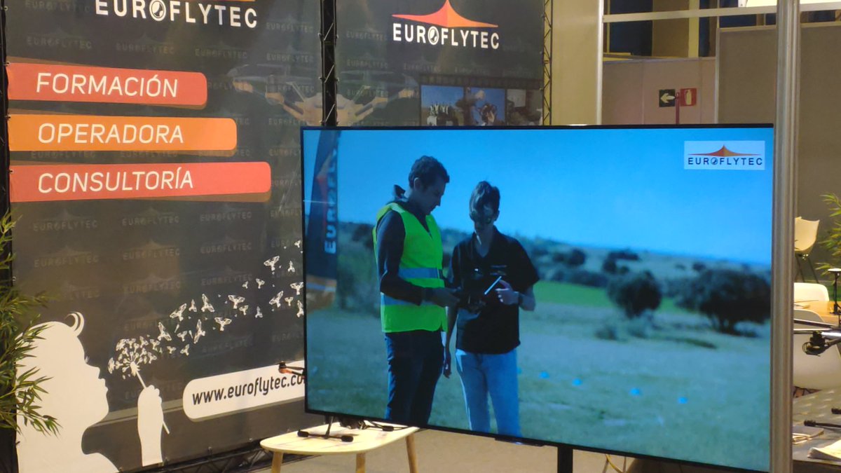 euroflytec's tweet photo. Por menos de 70 € /mes puedes convertirte en #piloto de #drones avanzado. Sólo en #euroflytec
#aesa #cursos #formacion

https://t.co/RZIpmA1fVO https://t.co/nQTEcTgExE