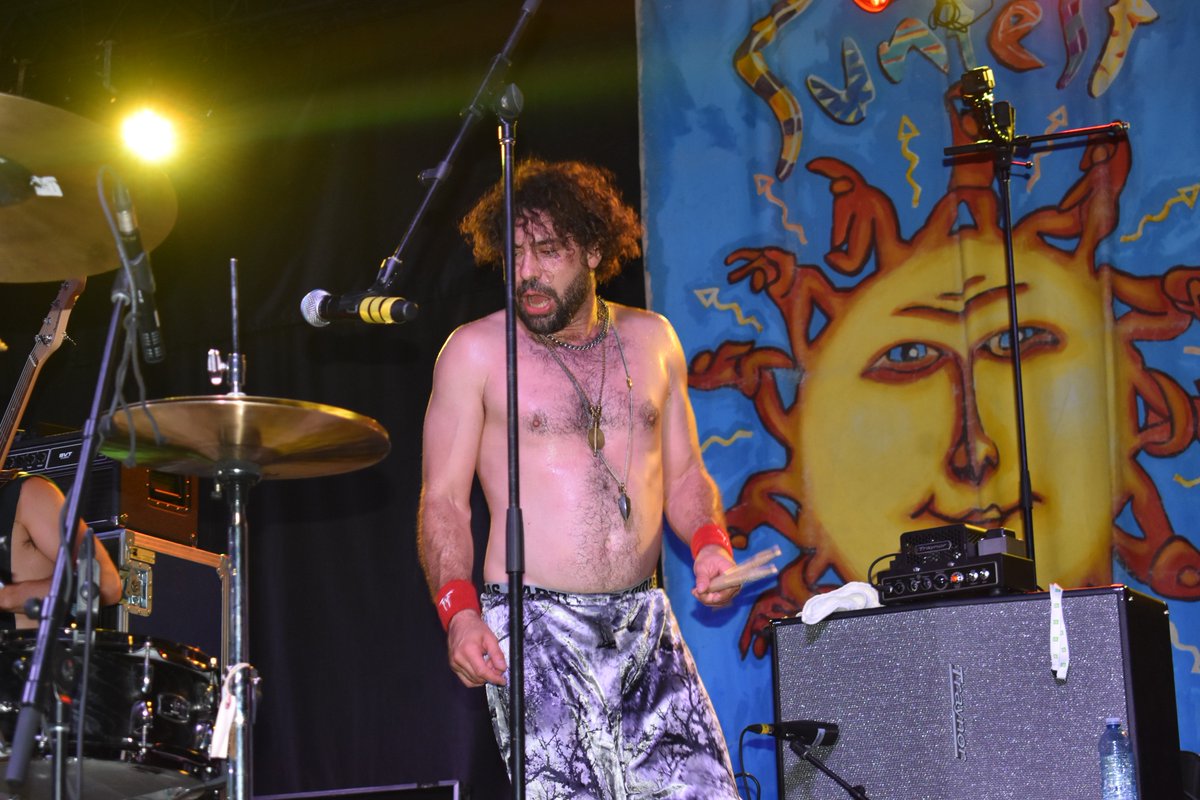 SUNtravelgal's tweet photo. 🔥🔥🔥 #ldnont tonite as #TayoBranston & @FiveAlarmFunk wrap 25th sensational @SunfestLDN #FiveAlarmFunk #sunfest https://t.co/2pu3QgNx8Z