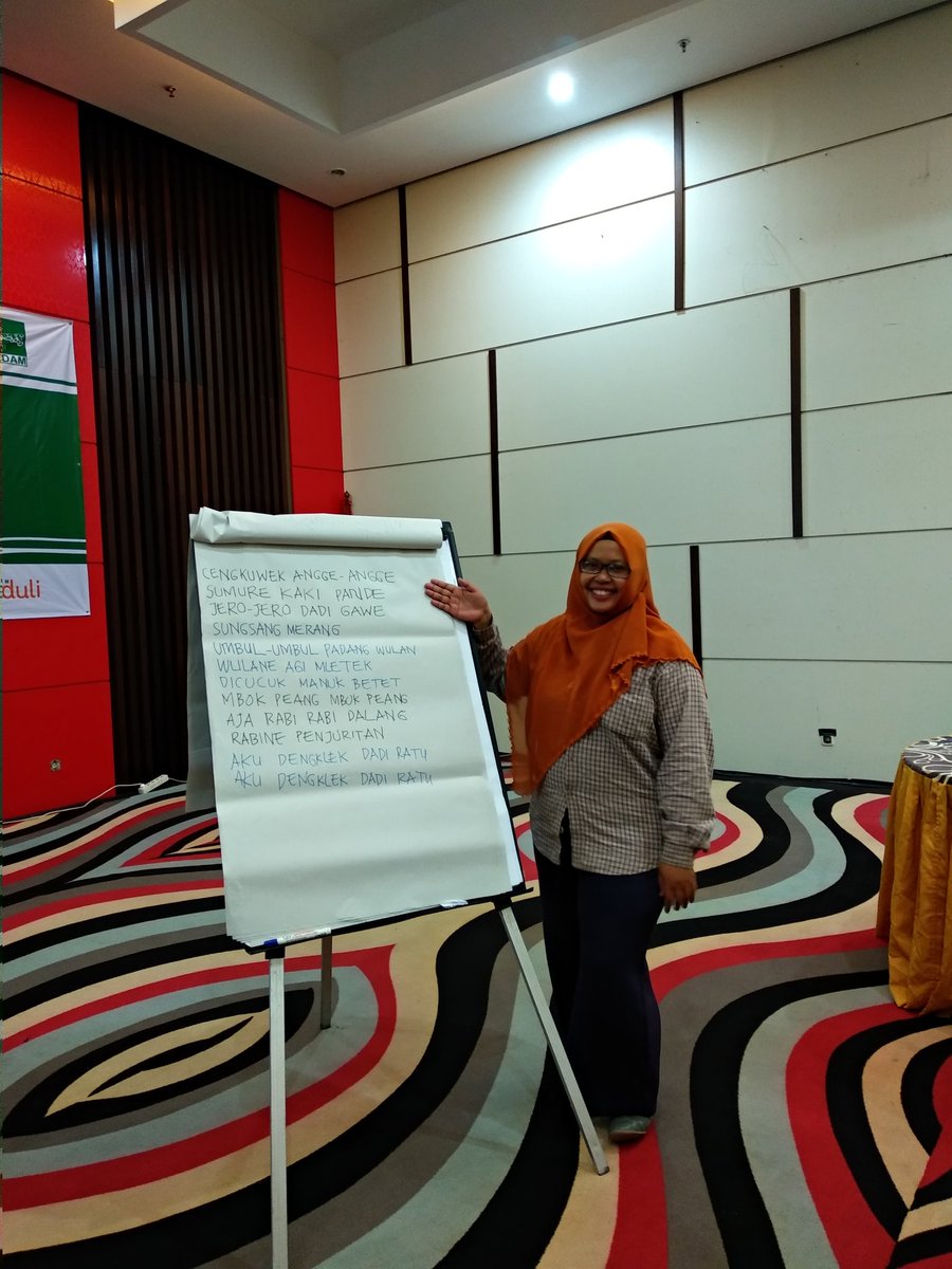 Lagu Dolanan Bocah

Saya menyebutnya lagu Cengkuwek Angge-angge. Lagu yang seru, meminta kita untuk dengklek. Bergerak dengan satu kaki.

#kisahkarni
#dolananbocah