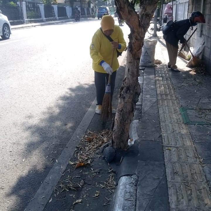 kel_cicadas's tweet photo. Giat gober senin pagi 08Jul19 membersihkan jalan a.yani dan jend.katamso
@mangoded_md @dlhk_kotabandung @pembdg @cibkid.tersenyum https://t.co/jlKG6QGoB4