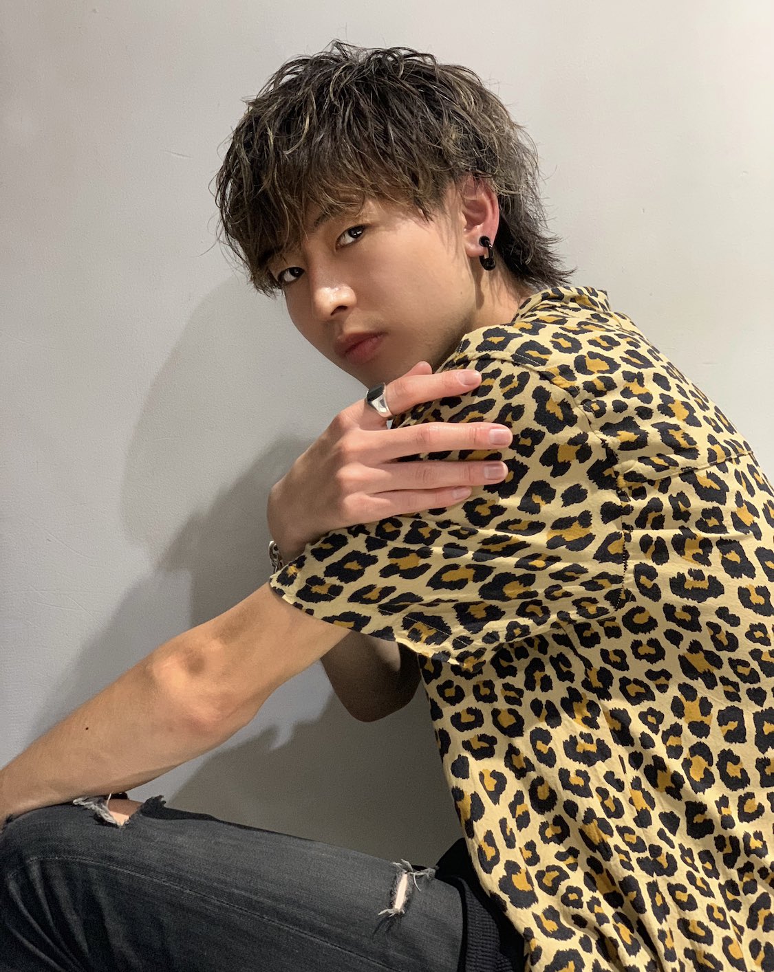 吉田周人 登坂広臣さん風スパイラル 今回はチームの後輩の小川を 三代目j Soul Brothers 登坂 広臣さんの髪型を自分なりにアレンジしてスタイリングしました 全体的に細かくスパイラルを入れ Ocean Tricoのナチュラルを馴染ませて散らして完成です