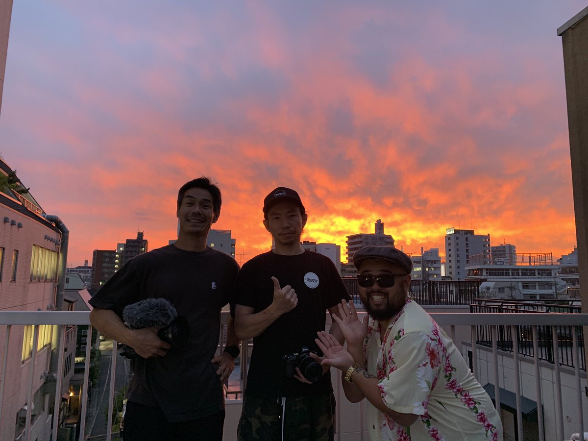 butchbigwave's tweet photo. dude #賑やかな２日間でした #ありがとうございました #WOWSTORE #HUGEST #ポップアップストア #HXBコラボ #北千住 #パワーハグ #BUTCHさん #ブッチさん #ビッグウェーブさん https://t.co/m4sNDPHpHd