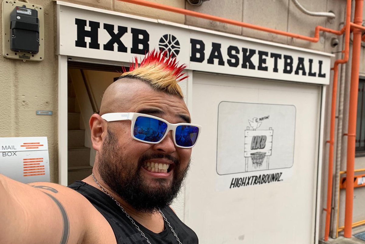 butchbigwave's tweet photo. dude #賑やかな２日間でした #ありがとうございました #WOWSTORE #HUGEST #ポップアップストア #HXBコラボ #北千住 #パワーハグ #BUTCHさん #ブッチさん #ビッグウェーブさん https://t.co/m4sNDPHpHd
