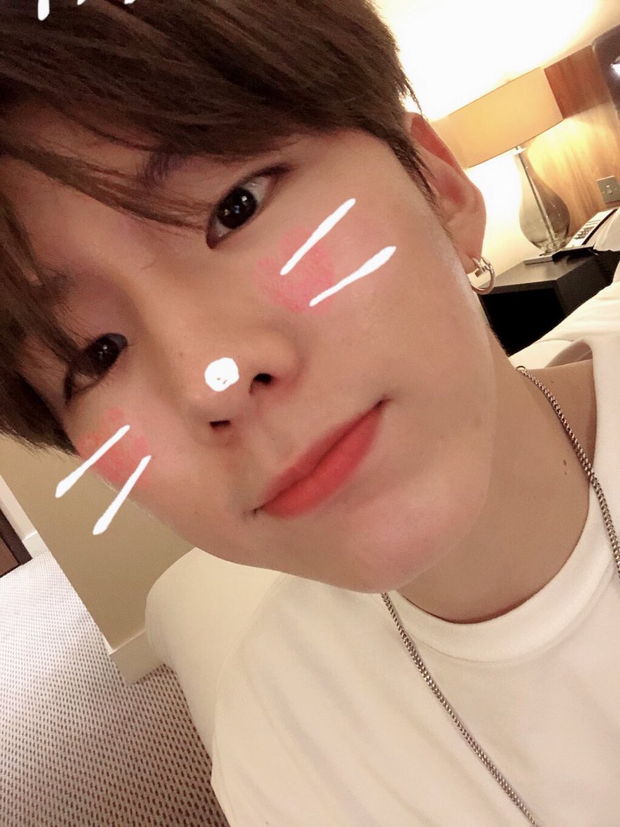 พุงกีฮยอน tweet media