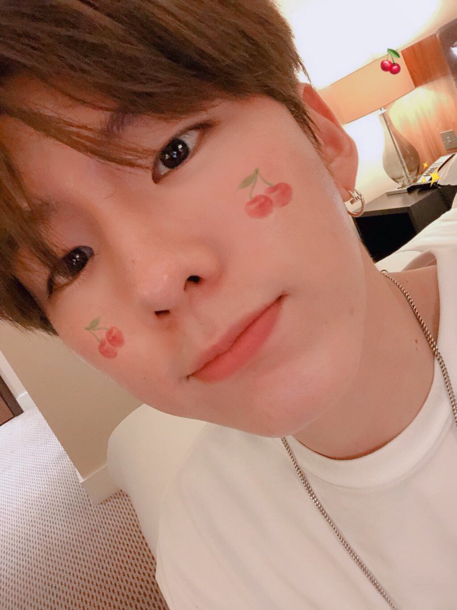 พุงกีฮยอน tweet media