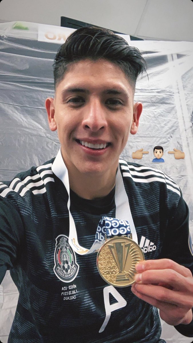 CAMPEONES!! 🇲🇽🇲🇽🇲🇽
👉🏼🙎🏻‍♂️👈🏼