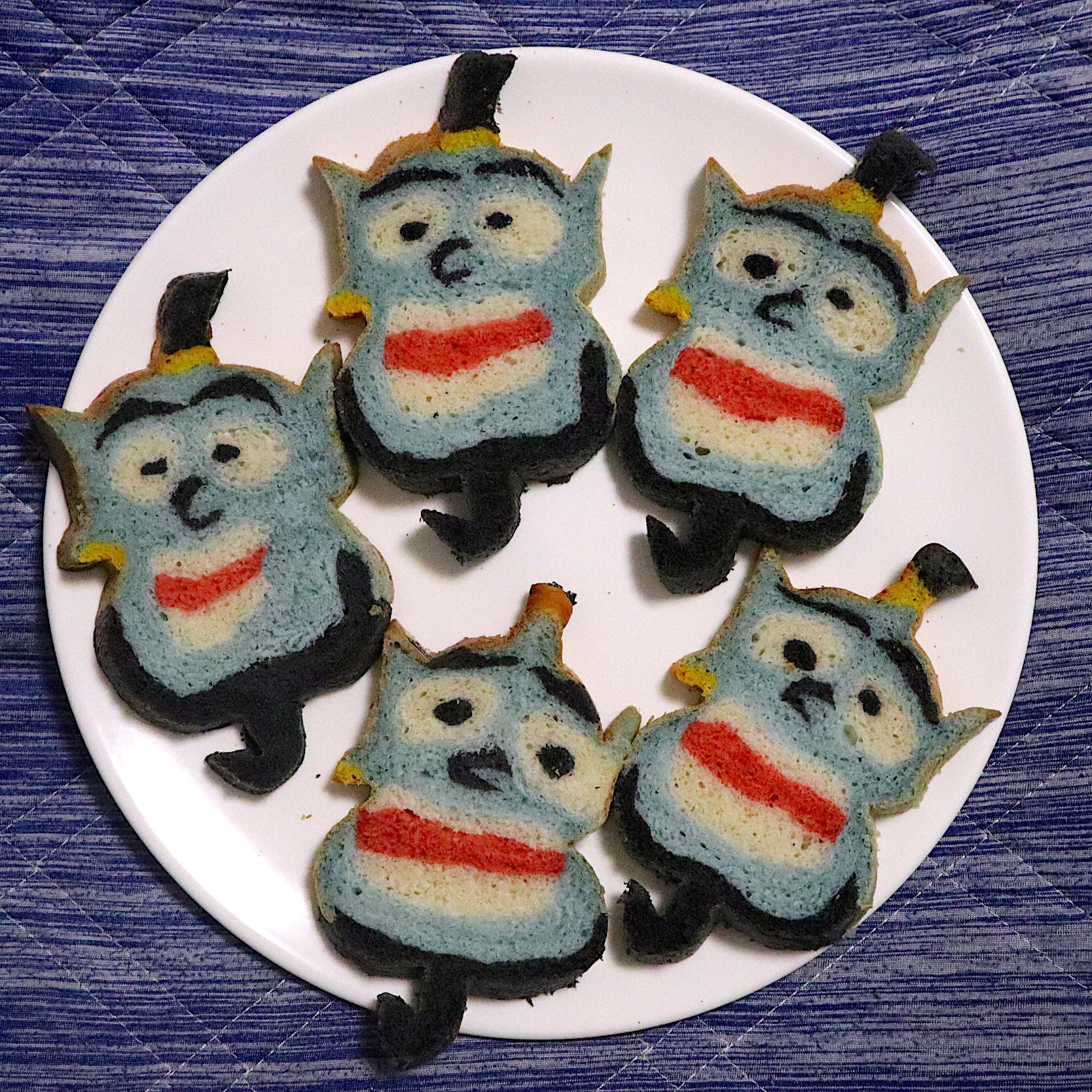 Izuyo Pa Twitter ジーニーのパンを 焼きました 水色はリナブルー という 天然素材の青色を使いました ジーニー Genie アラジン実写版 アラジン Aladdin イラストパン Homemadebread Willsmith T Co Aqp5hlfllw Twitter