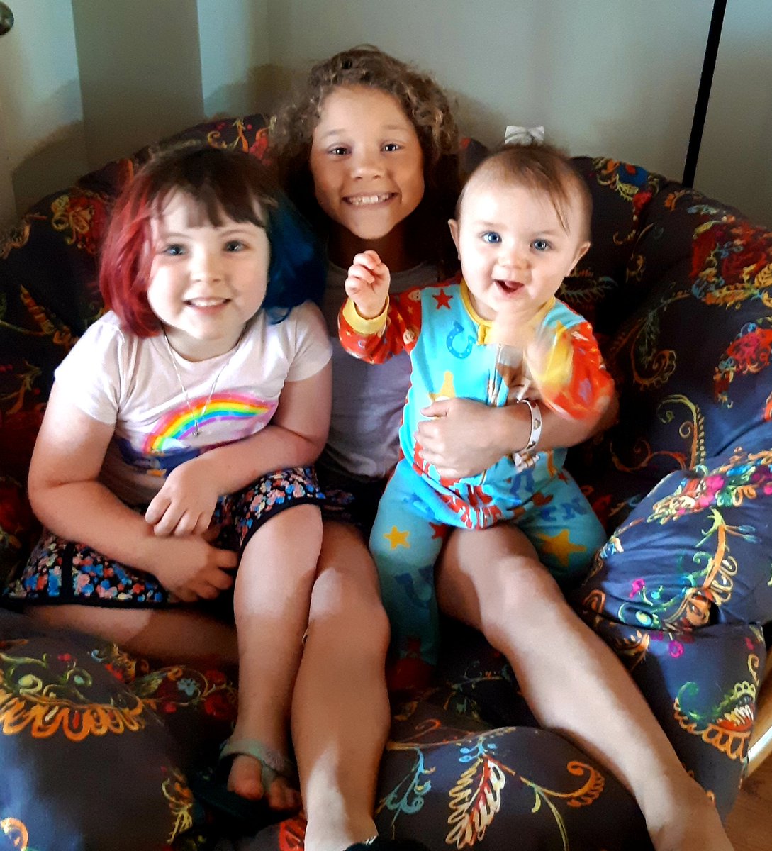 jenneakin's tweet image. My heart in a photo!
#grana #auntie #libraryparty #charlie 
#lifegoeson