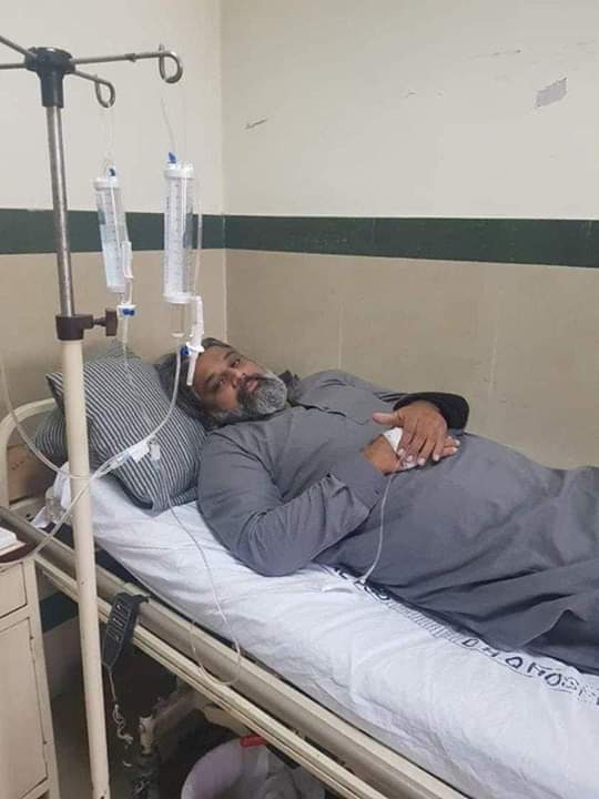 BushraInqlabi's tweet photo. شیر اہل سنت صاحبزادہ حامد رضا عارضہ قلب کے باعث کارڈیالوجی سنٹر فیصل آباد میں زیر علاج ہیں۔ 😥
اللہ پاک آقا علیہ السلام کے صدقے میں صاحبزادہ صاحب کو صحت و تندرستی والی لمبی زندگی نصیب کرے- آمین ثم آمین https://t.co/WKAg4XKul5