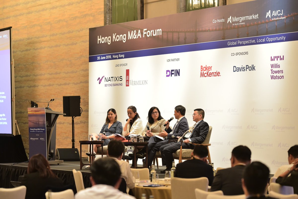 click_ventures's tweet photo. Member of the panel speakers Carman Chan during the inaugural Hong Kong M&amp;A Forum.
This event brought tog. over 235 senior delegates including 105 corporate investors, as well as, private equity fund mgrs. and M&amp;A advisors, representing 165 diff. organizations from 10 countries https://t.co/NKEptxL57F