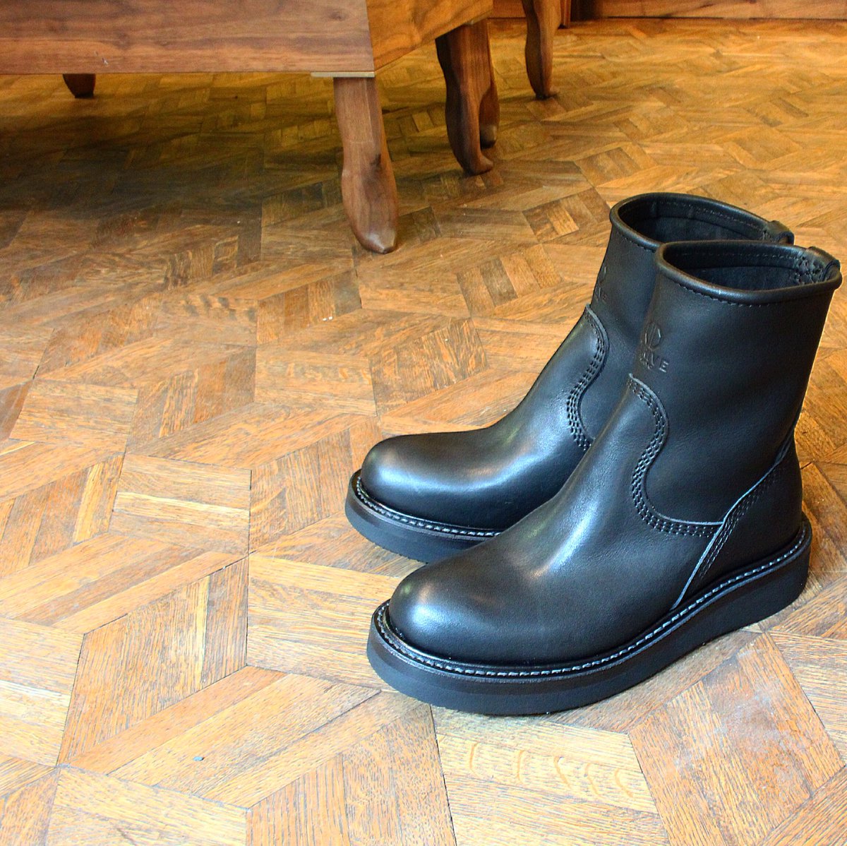 DeriveBootMaker's tweet photo. “STEM”
#DERIVE#bootmaker 
#customorder
#TOKYOPRODUCT 
#derivebootmaker
#madeinjapan 
#tokyostyle
#boots
https://t.co/7flMv5wMrq https://t.co/EZ6iWZatW9