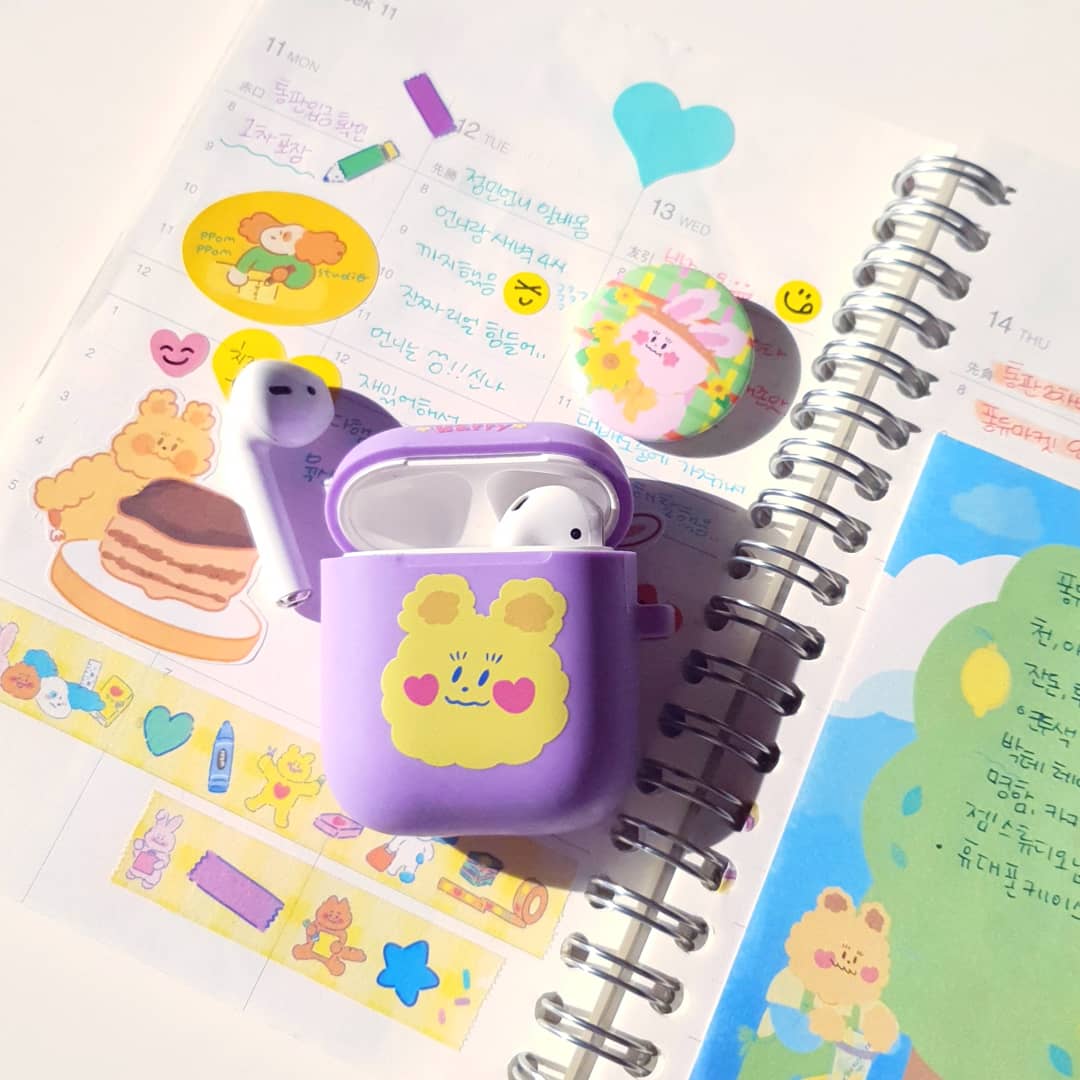 카피제품은 <내젤리볼래?>씰스티커를 도용한 제품입니다. 정품인 뽐뽐스튜디오 케이스는 3,4번째 사진입니다. 
카피제품 발견기 제보부탁드립니다. 
읽어주셔서 감사합니다 ㅠㅠ..
#타오바오 #불법카피 #도용제품 #도용