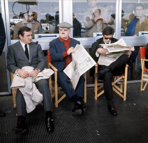 Lino Ventura, Jean Gabin et Alain Delon sur le tournage du CLAN DES SICILIENS de Henri Verneuil (1969)