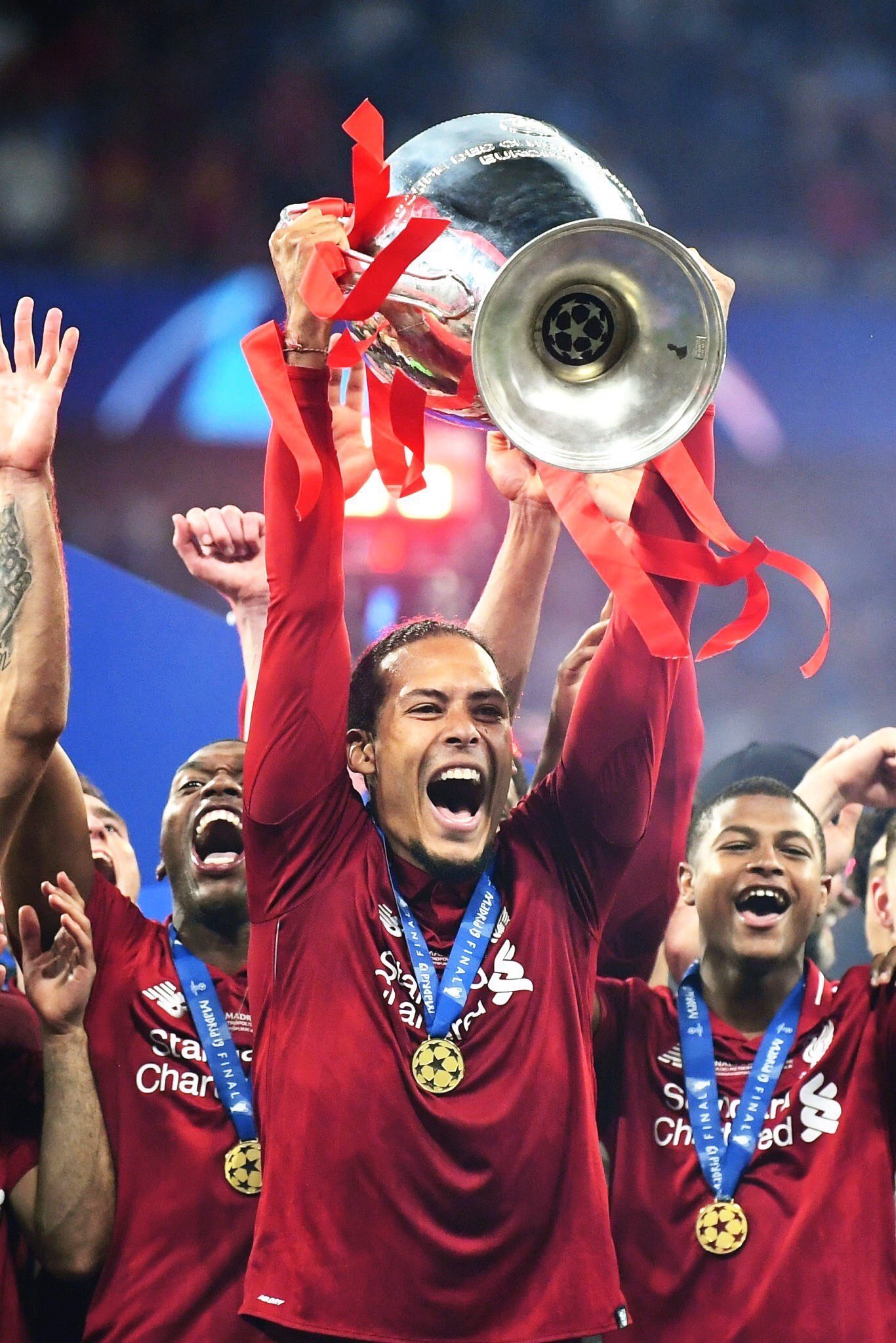 Happy birthday Virgil Van Dijk, the best defender in the world! 