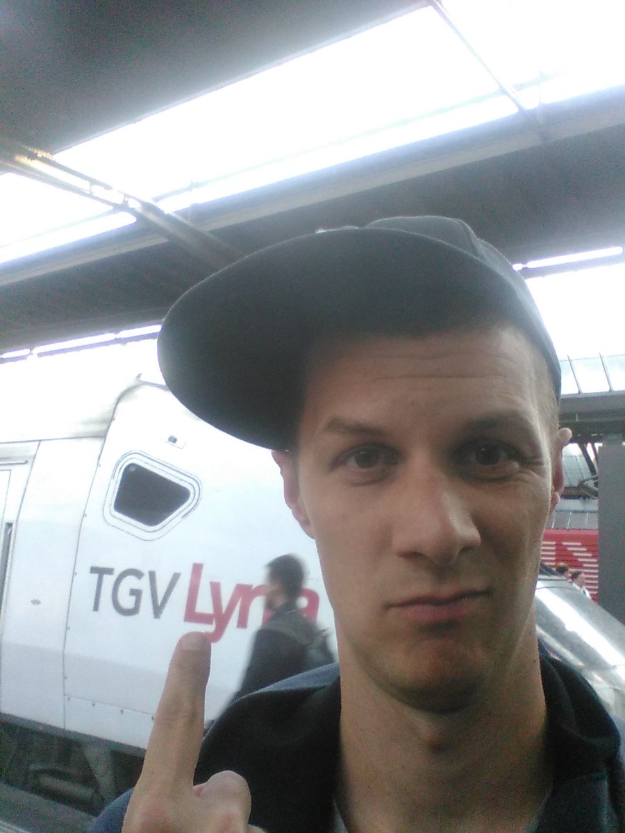 whatsgoodio's tweet photo. What's good #rstats? Good morning y'all. Off to ๐ซ๐ท: ZRH -> Paris -> Toulouse. #train2useR excited to meet everyone @UseR2019_Conf ! https://t.co/hXQCMvwtSN
