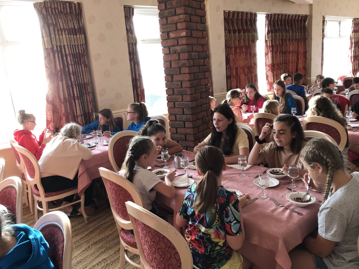 Year6IJS's tweet photo. Breakfast ! https://t.co/eRhYQgKffM