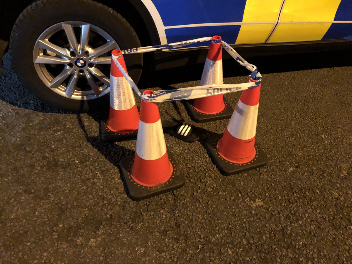 DerbyshireRPU's tweet photo. @DerbyshireARU @DerbysDogPolice Proper collision scene management is not to be sniffed at. And they’re called sliders now...fuddy duddies. https://t.co/snapZMlZL0