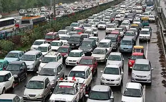 OfficialSCCI's tweet photo. Budget 2019: Auto Industry Demands Budget Committee To Bring Down GST Rates
@carandbike #GST #SIAM #FADA #ACMA 
https://t.co/aNne9sL0TD https://t.co/WxQd4m12wW