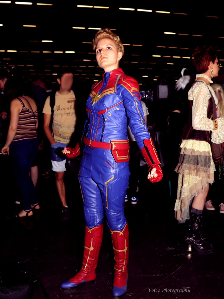 Captain Marvel is ready to save the universe!
#cosplay by @jmarcenciell

#JapanExpo #captainmarvel #captain #marvel #mcu #CarolDenvers #carol #denvers #SuperHero