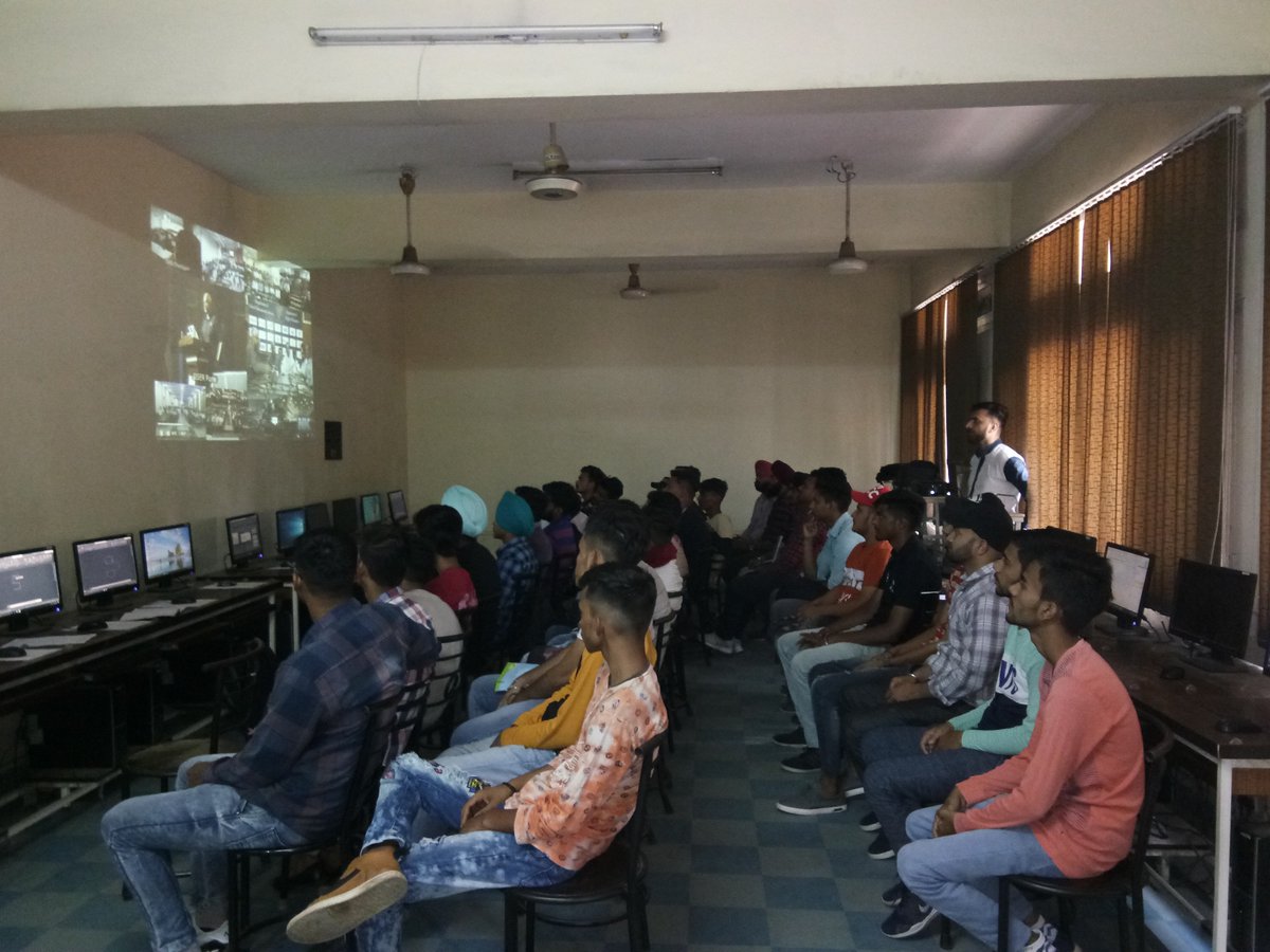 #MYMSME live streaming of inauguration of the Grand Finale of Smart India Hackathon 2019 (Hardware edition)at CIHT Jalandhar https://t.co/qHLdynPEBZ